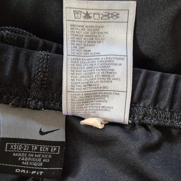 Nike Black Women's Shorts - Picture 7 of 7
